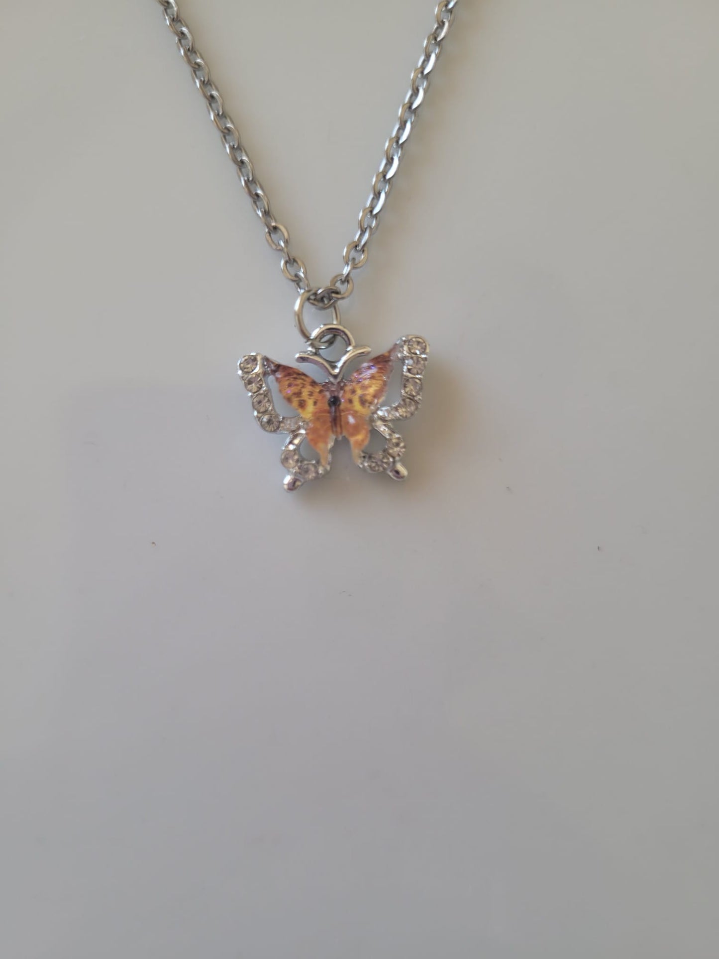 Collares colgantes mariposa naranja acero inoxidable, collar moderno general con joyero de ante, collares elegantes, collares regalo